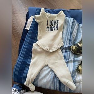 I love mama onsie
